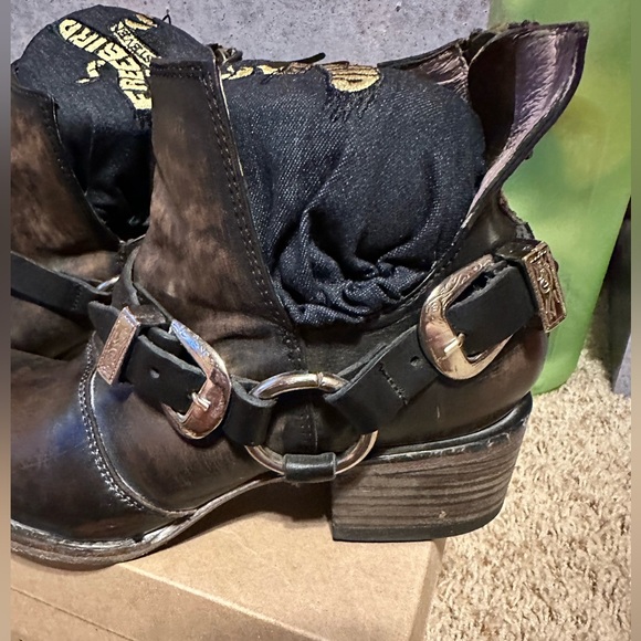 Truce by Freebird - Picture 2 of 8